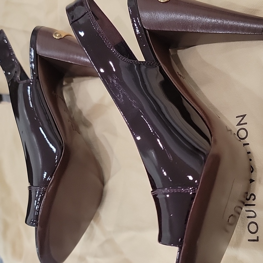 Louis Vuitton patent leather slingback sandals - Picture 10 of 12
